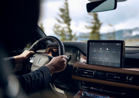 The center touch screen in a 2024 Lincoln Aviator® SUV is shown | Northgate Lincoln in Port Huron MI