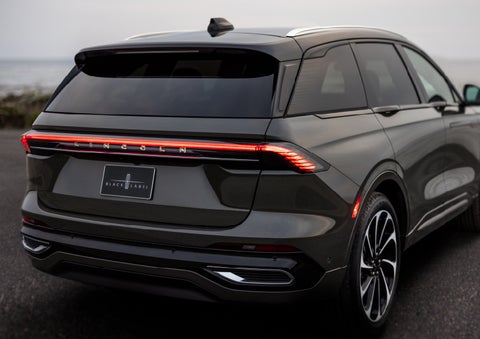 The rear of a 2024 Lincoln Black Label Nautilus® SUV displays full LED rear lighting. | Northgate Lincoln in Port Huron MI