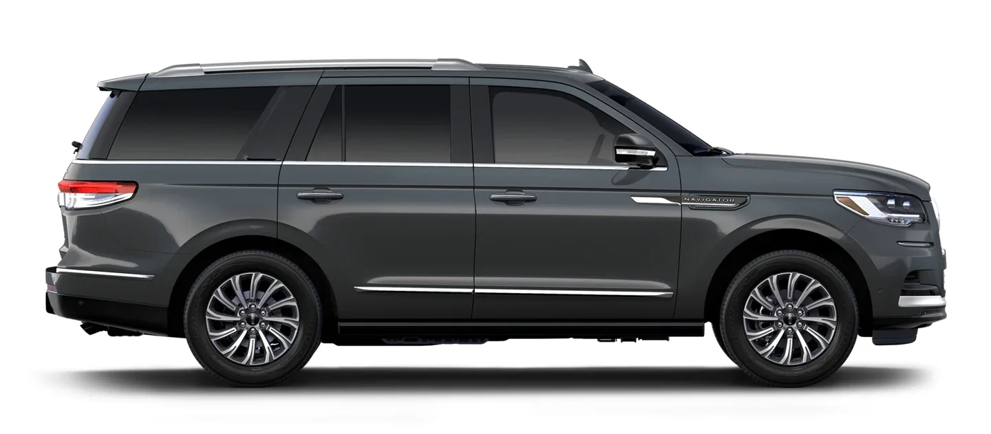 a 2023 Lincoln® Navigator is shown