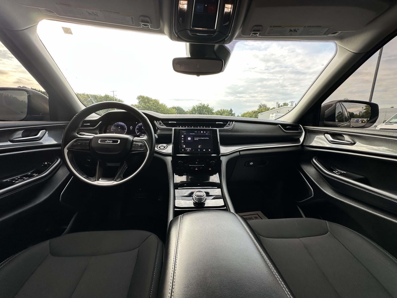 2022 Jeep Grand Cherokee Laredo 4x4