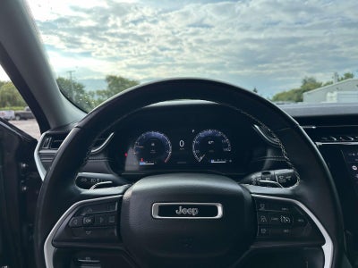2022 Jeep Grand Cherokee Laredo 4x4