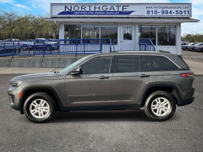 2022 Jeep Grand Cherokee Laredo 4x4