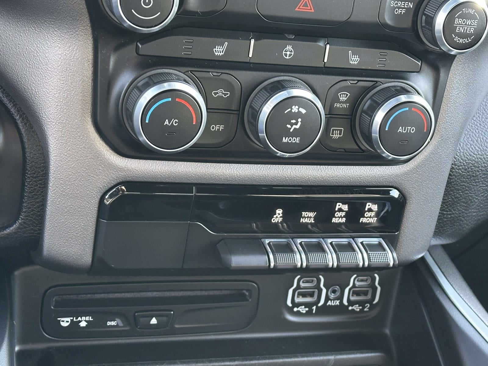 2019 RAM 1500 Big Horn/Lone Star 4x4 Quad Cab 6'4 Box