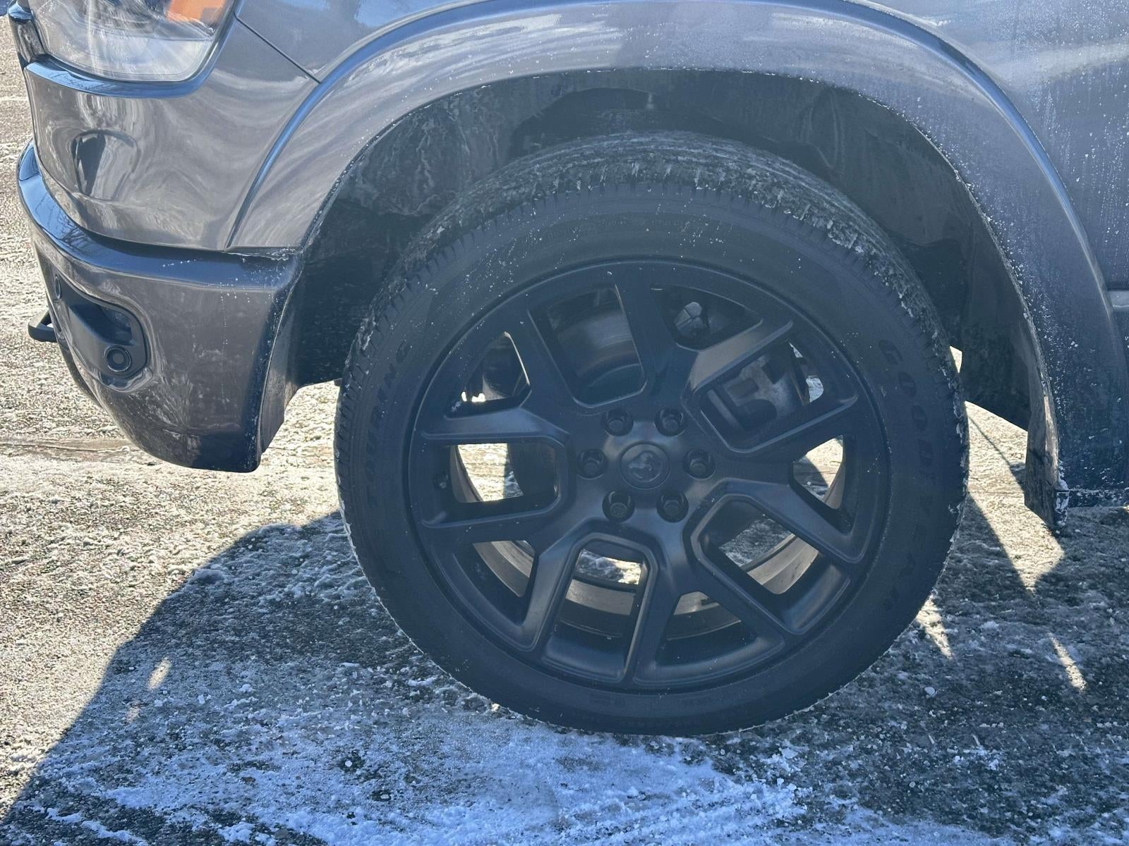 2021 RAM 1500 Laramie 4x4 Crew Cab 5'7 Box