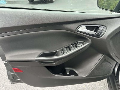2016 Ford Focus 5dr HB SE