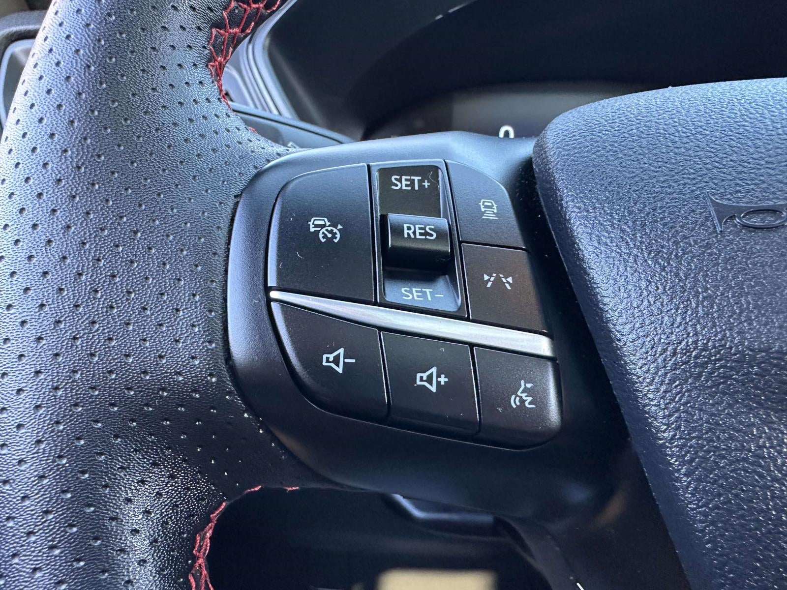 2023 Ford Escape ST-Line AWD