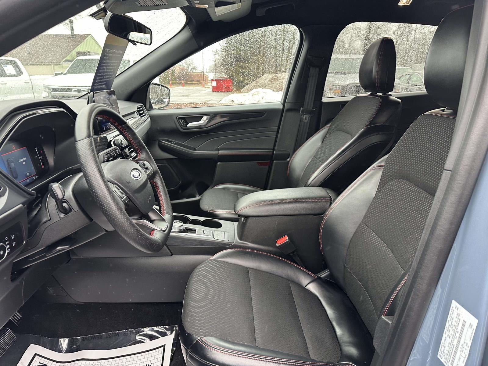 2025 Ford Escape ST-Line Select AWD