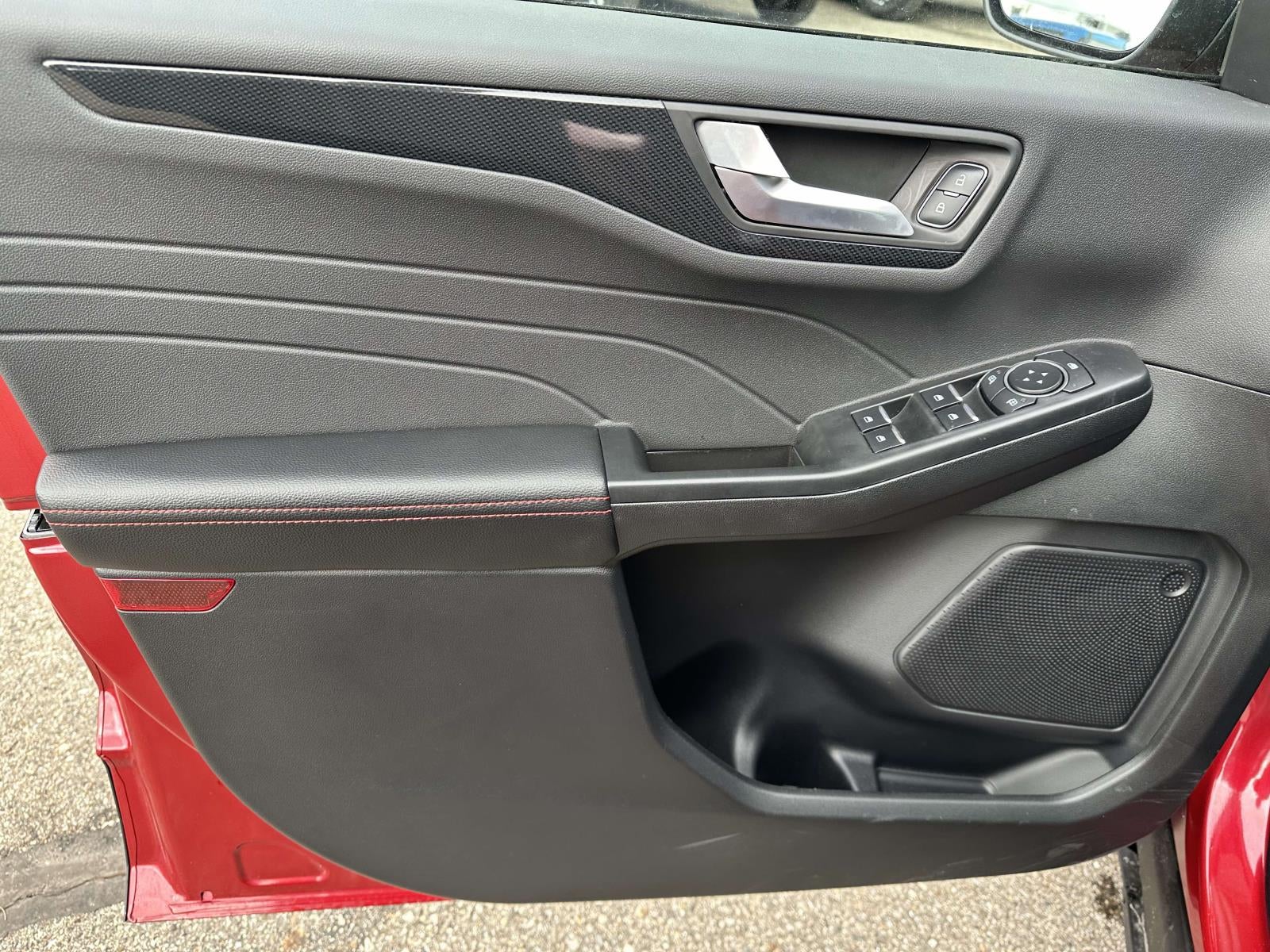 2026 Ford Escape ST-Line Select AWD