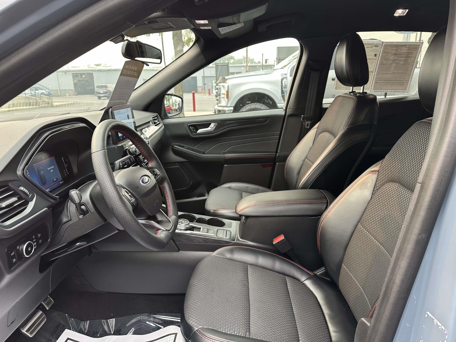 2023 Ford Escape ST-Line Select AWD