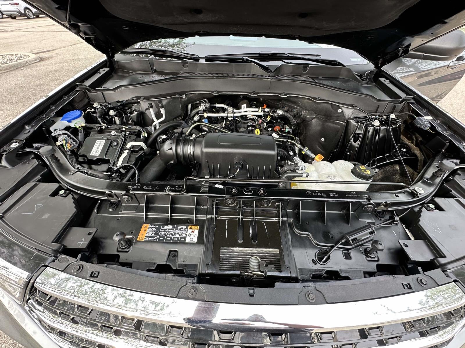 2024 Ford Explorer XLT 4WD