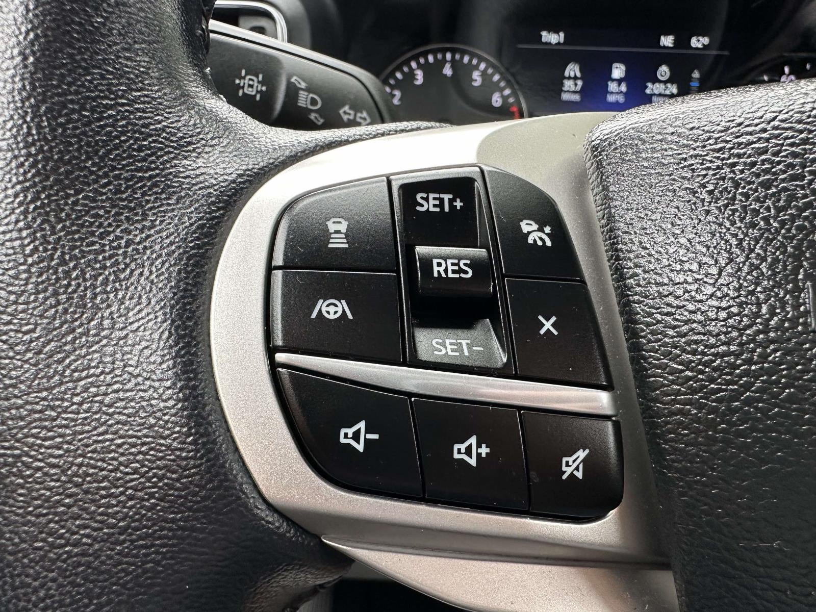 2023 Ford Explorer XLT 4WD