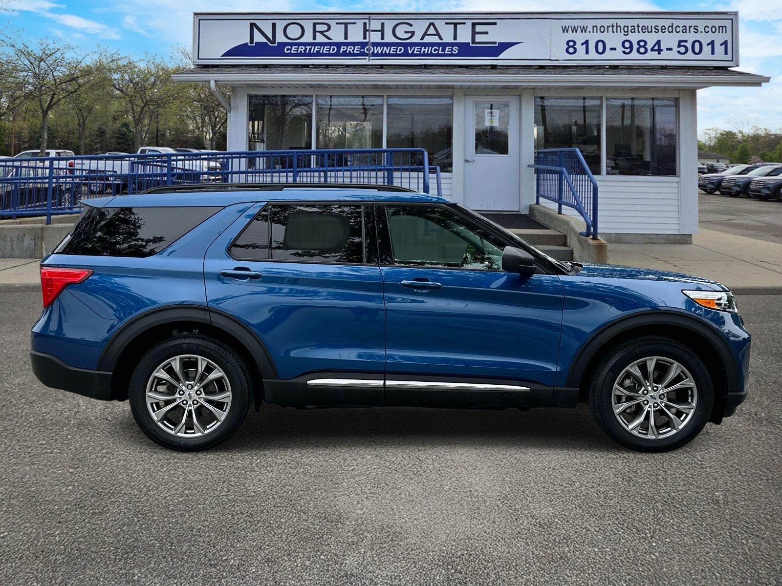 2023 Ford Explorer XLT 4WD