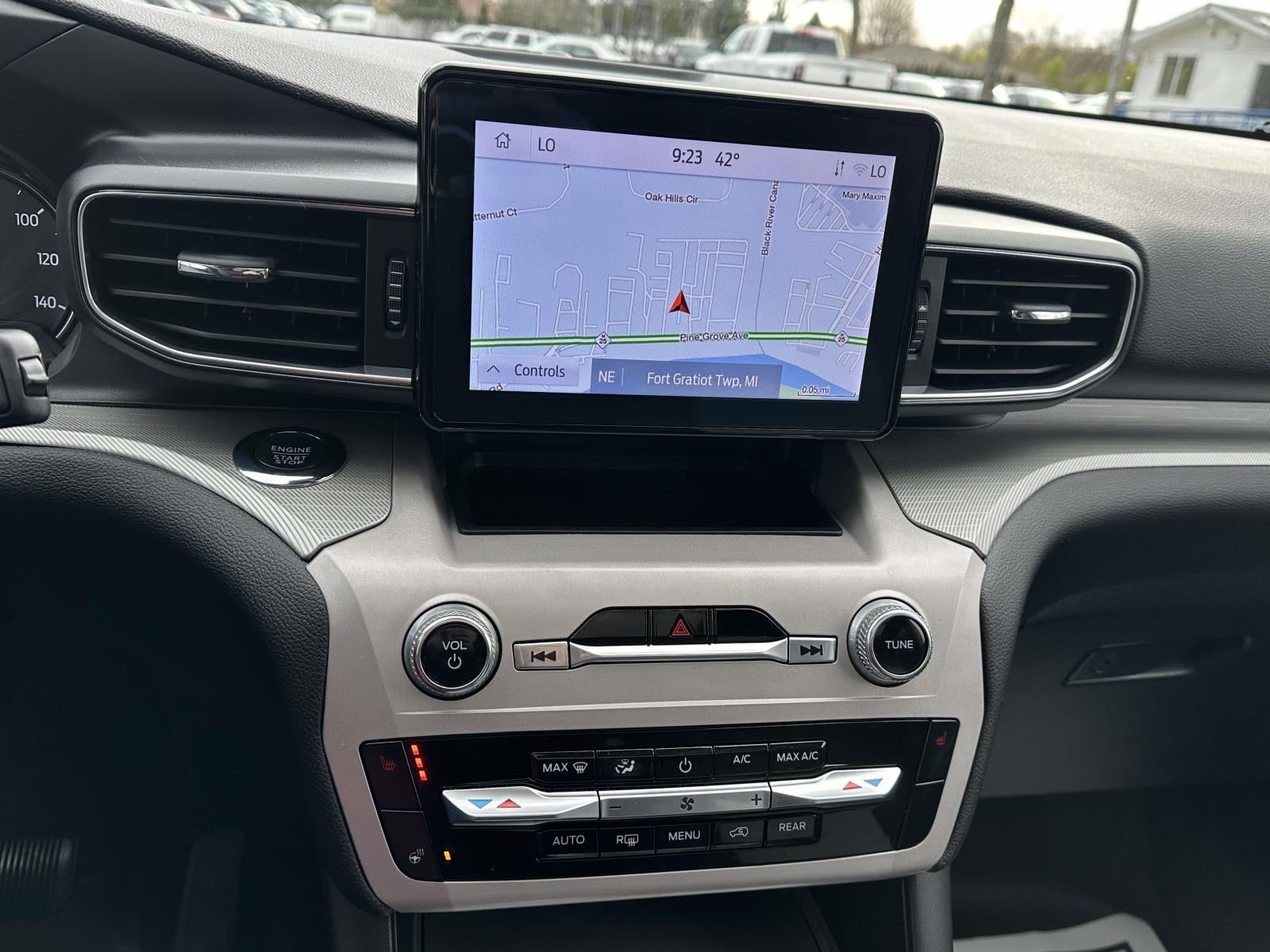 2023 Ford Explorer XLT 4WD
