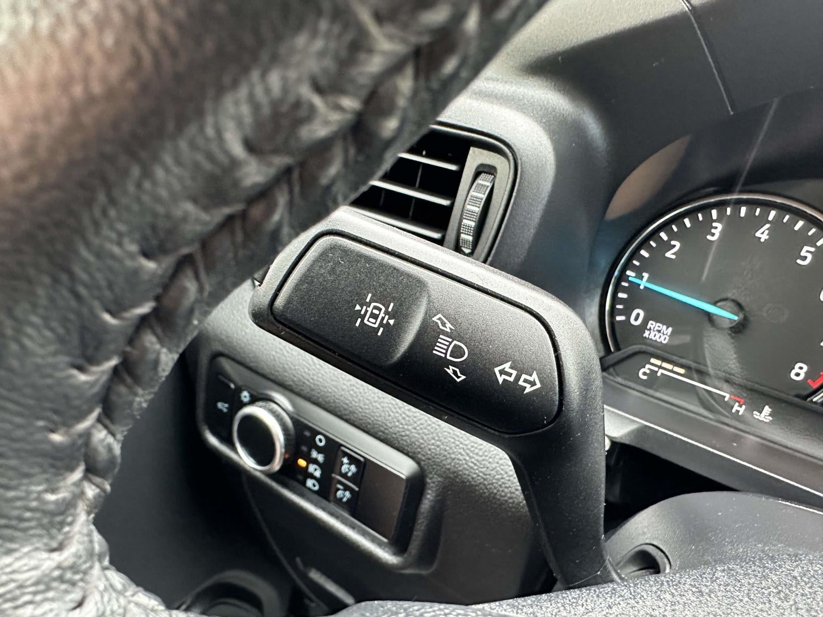 2023 Ford Explorer XLT 4WD