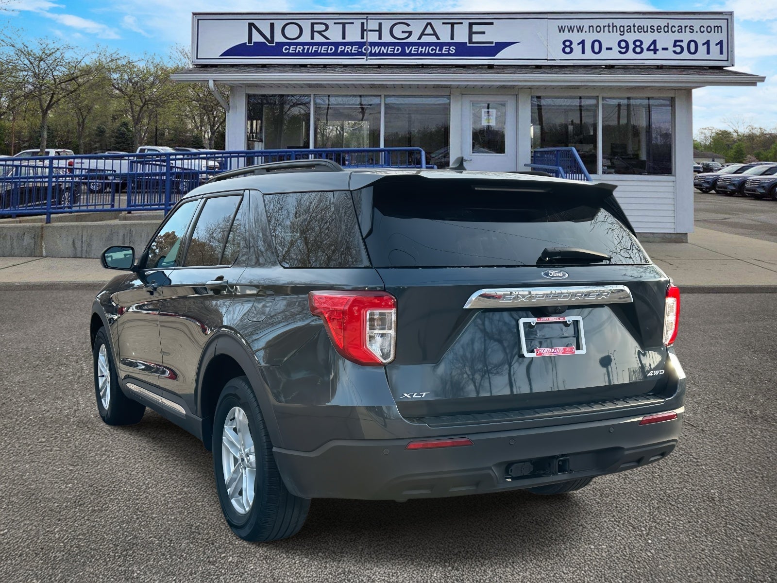 2023 Ford Explorer XLT 4WD