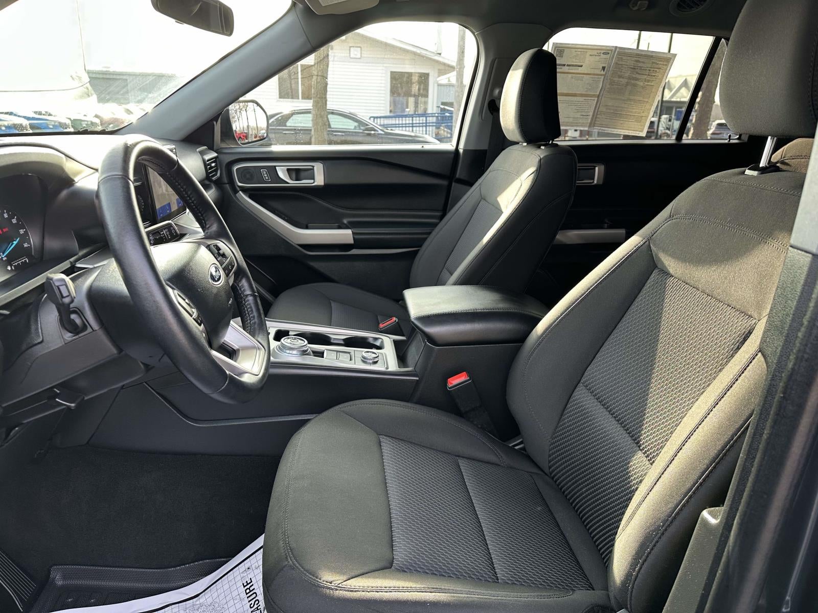 2023 Ford Explorer XLT 4WD