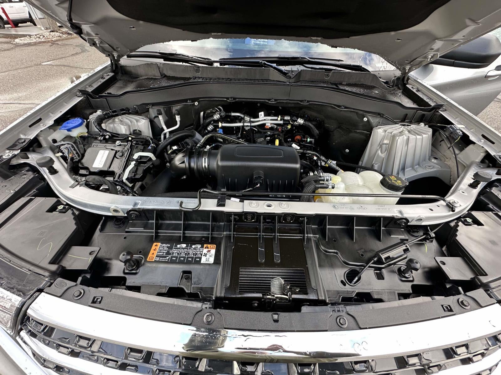 2023 Ford Explorer XLT 4WD