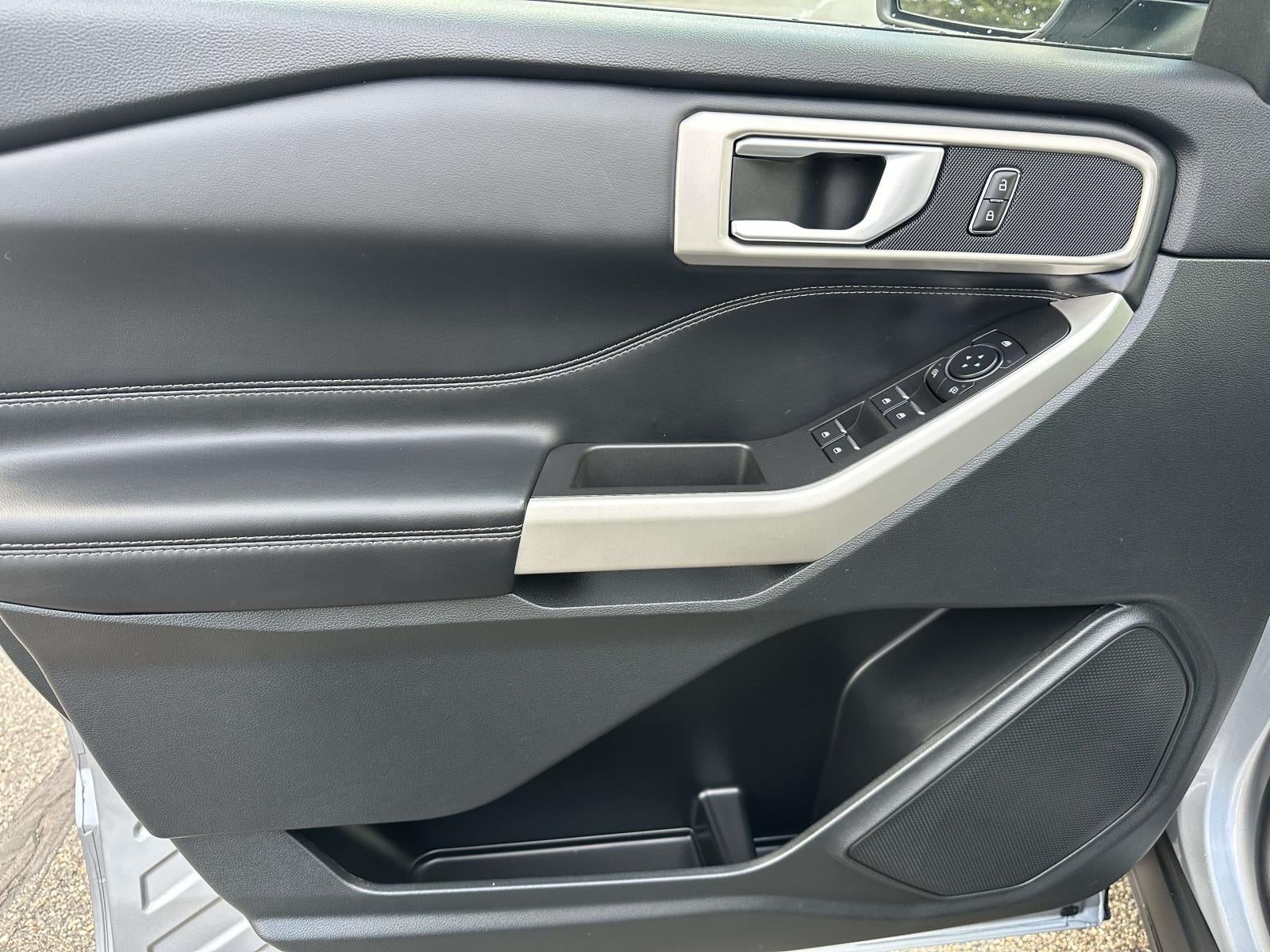 2023 Ford Explorer XLT 4WD