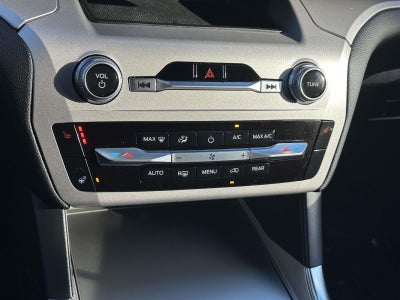 2023 Ford Explorer XLT 4WD