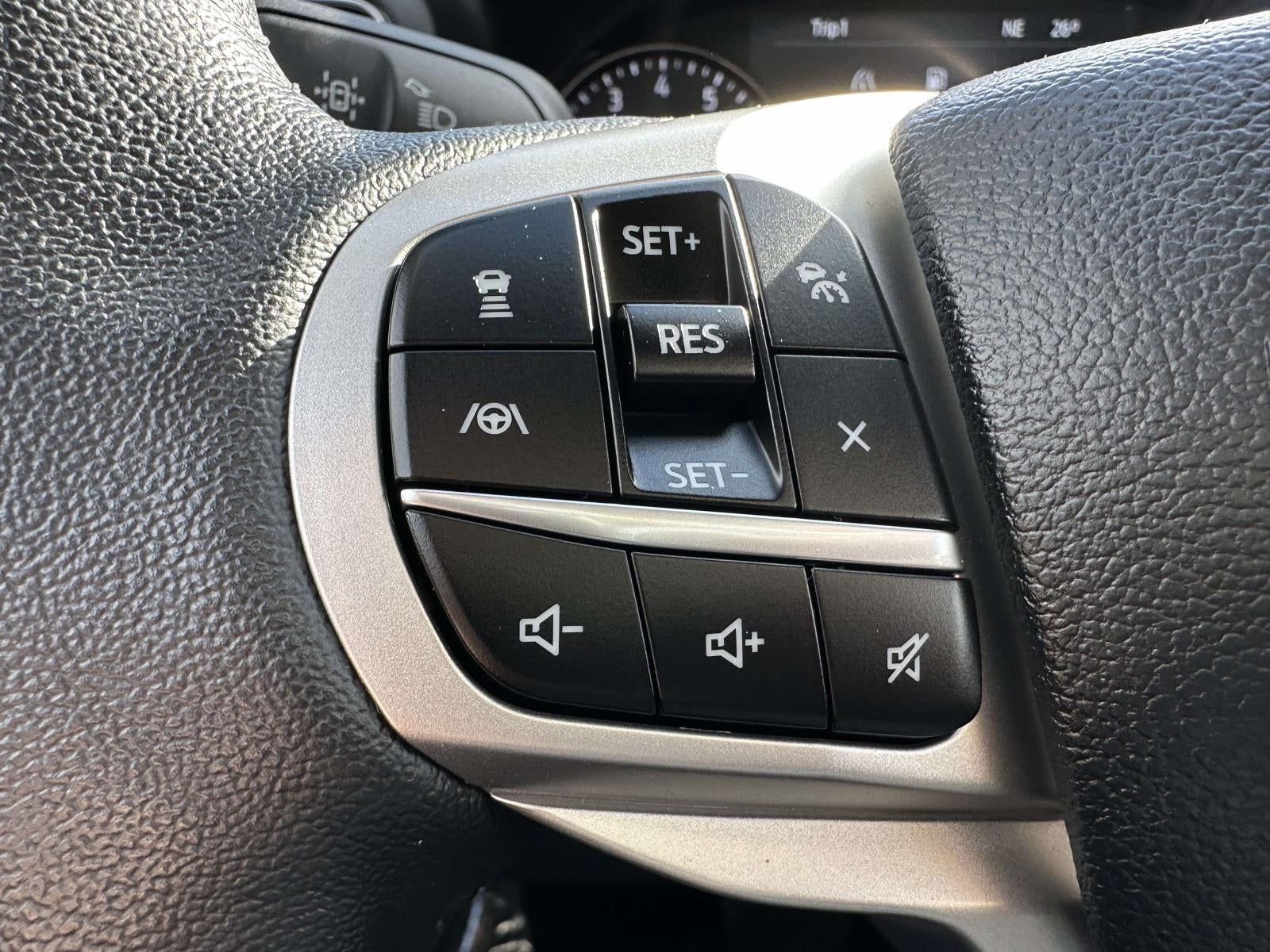 2023 Ford Explorer XLT 4WD