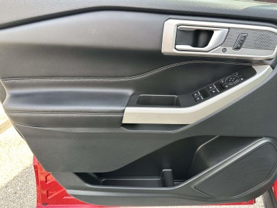 2023 Ford Explorer XLT 4WD
