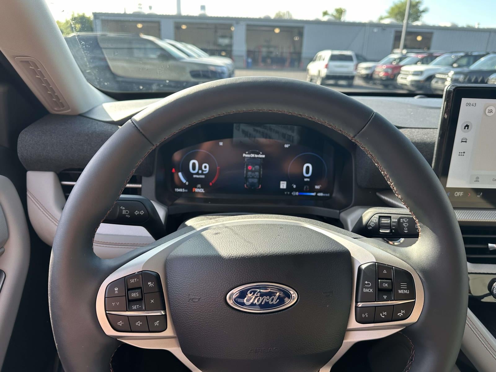 2026 Ford Explorer Active w/100A Pkg 4WD