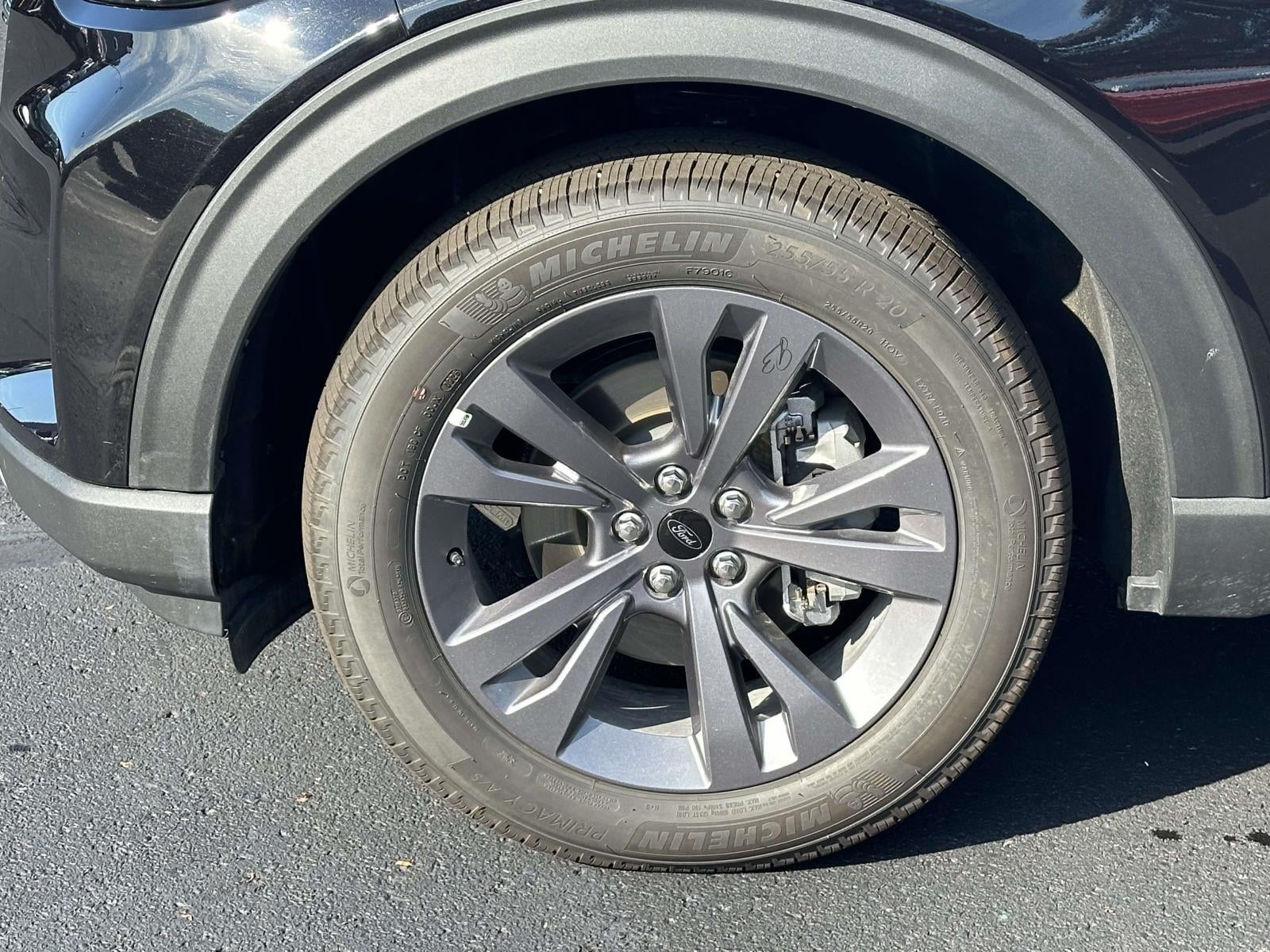 2026 Ford Explorer Active w/100A Pkg 4WD