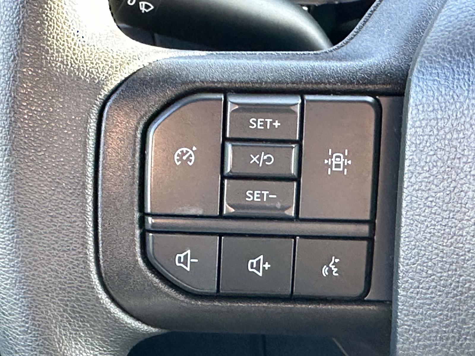 2023 Ford F-150 XL 4WD SuperCrew 5.5' Box