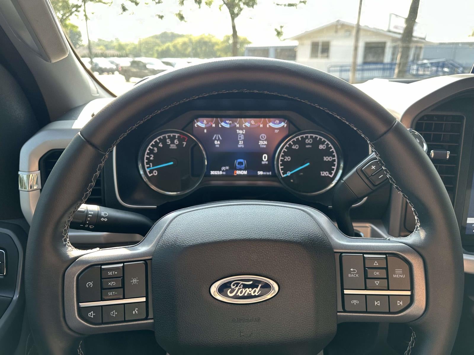 2023 Ford F-150 XLT 4WD SuperCrew 5.5' Box