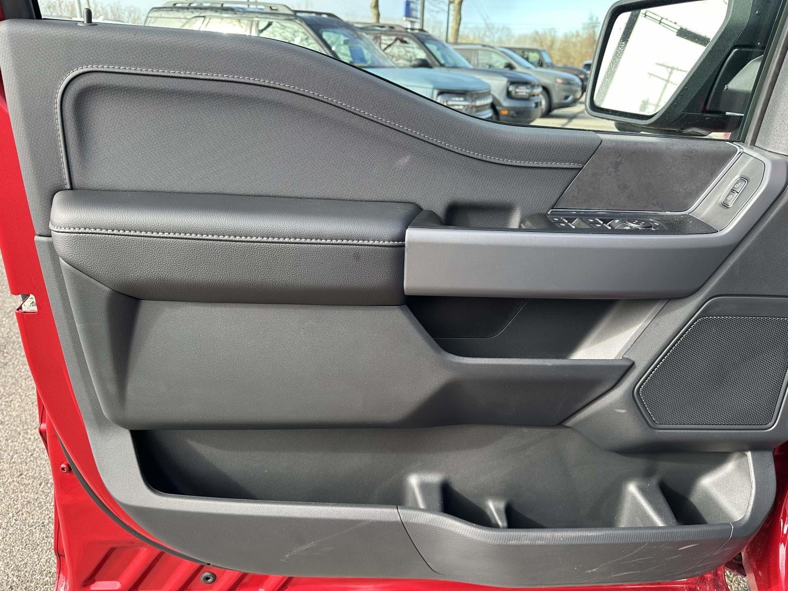 2025 Ford F-150 XLT 4WD SuperCrew 5.5' Box