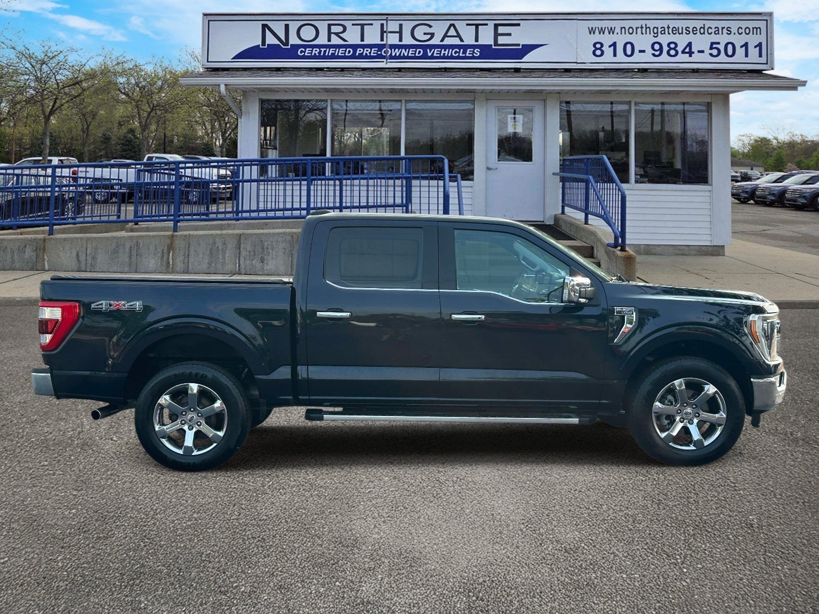 2023 Ford F-150 LARIAT 4WD SuperCrew 5.5' Box