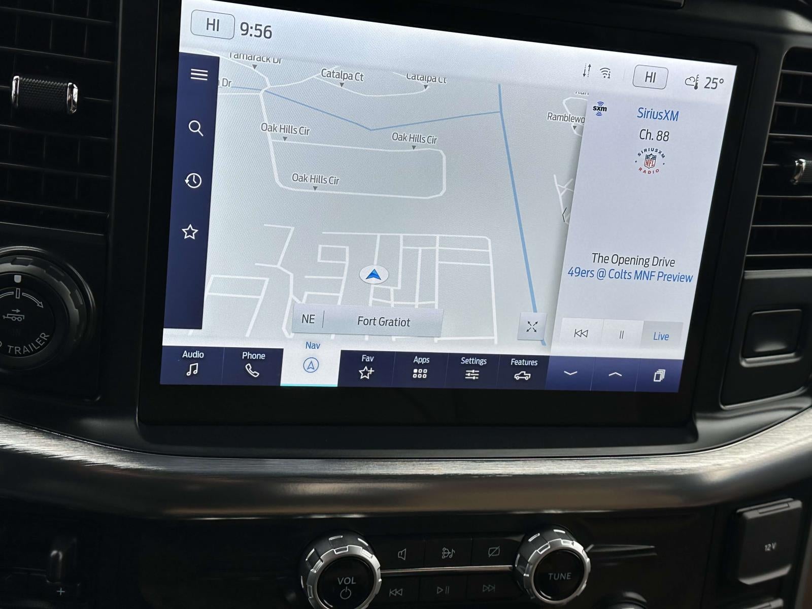 2022 Ford F-150 LARIAT 4WD SuperCrew 5.5' Box