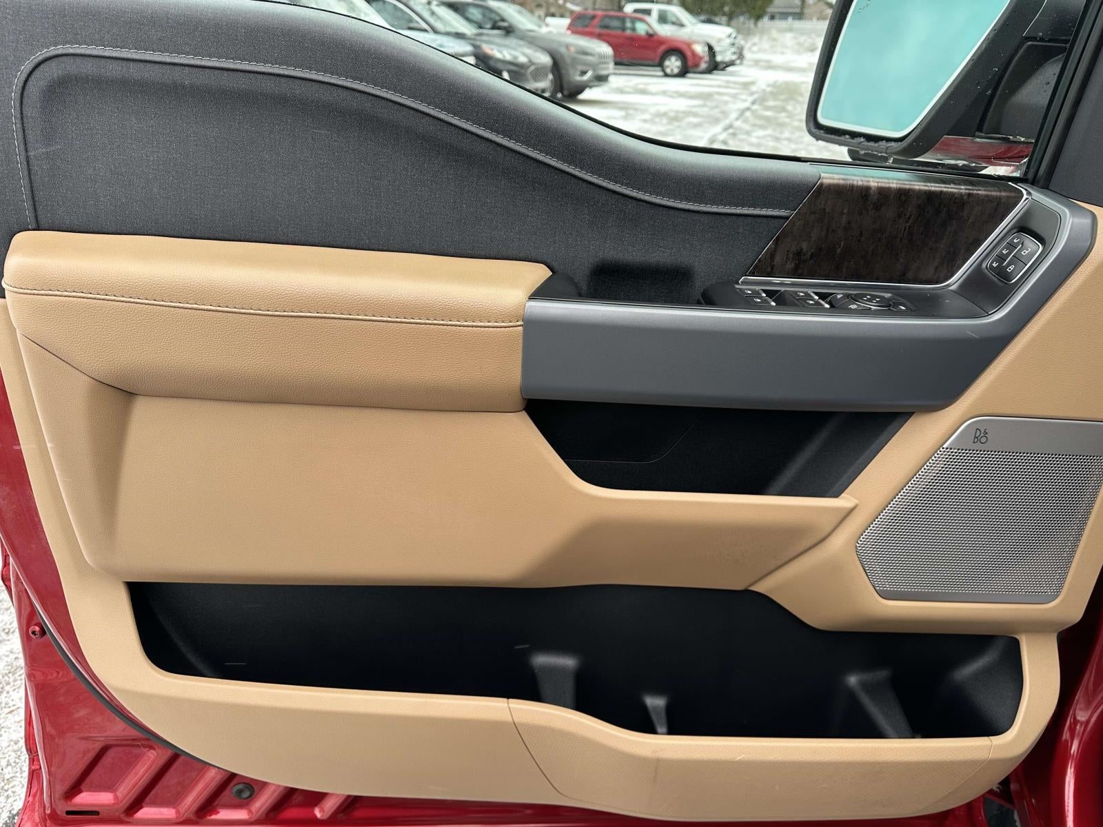 2022 Ford F-150 LARIAT 4WD SuperCrew 5.5' Box