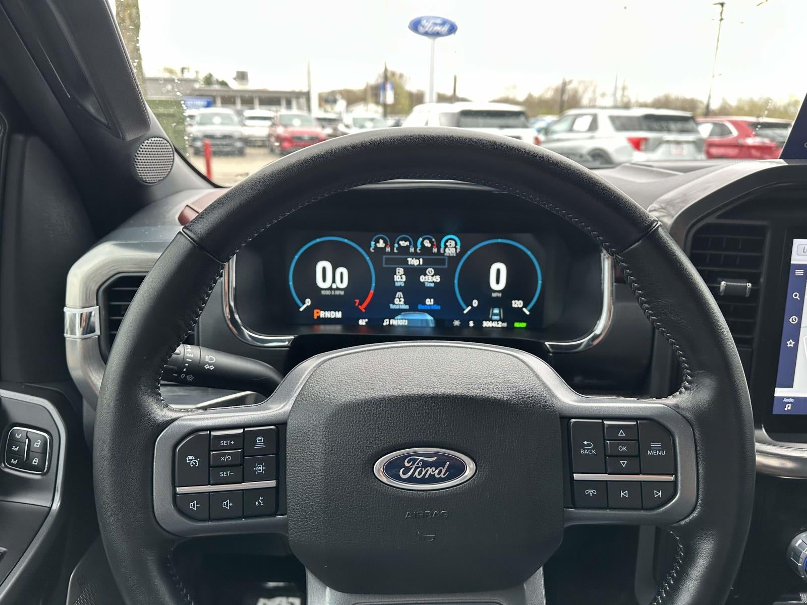 2023 Ford F-150 LARIAT 4WD SuperCrew 5.5' Box