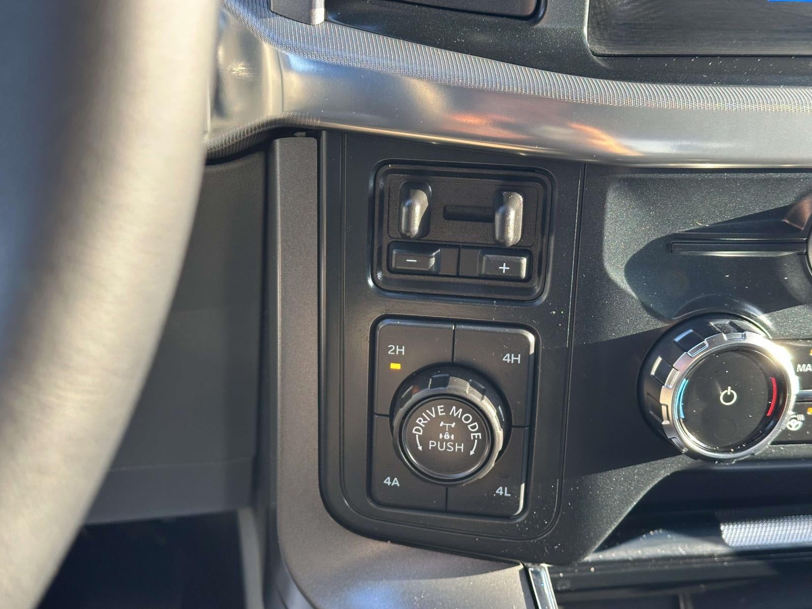 2025 Ford F-150 LARIAT 4WD SuperCrew 5.5' Box