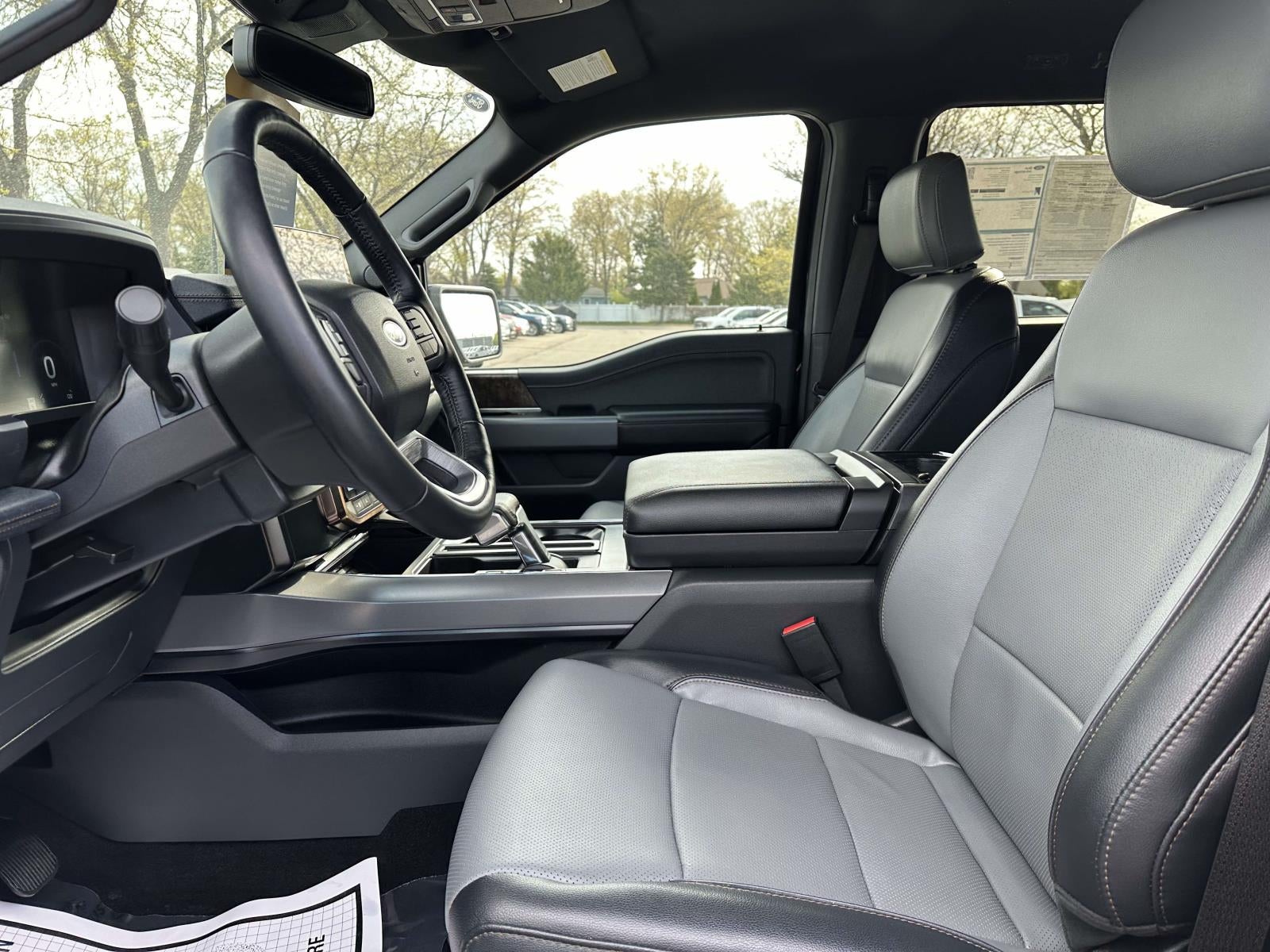 2023 Ford F-150 Lightning XLT 4WD SuperCrew 5.5' Box