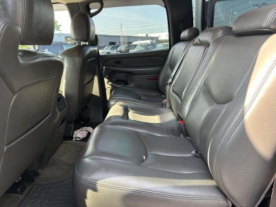 2005 Chevrolet Silverado 3500 Crew Cab 167 WB 4WD DRW LT