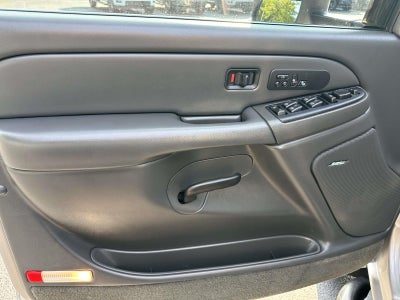 2005 Chevrolet Silverado 3500 Crew Cab 167 WB 4WD DRW LT