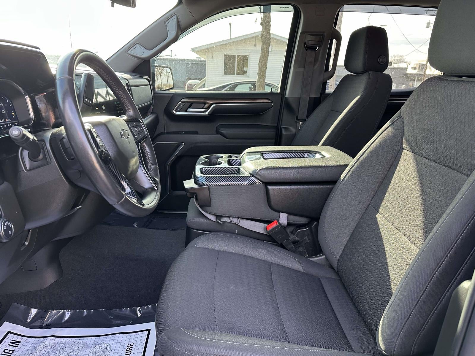 2022 Chevrolet Silverado 1500 4WD Crew Cab 147 LT w/1LT