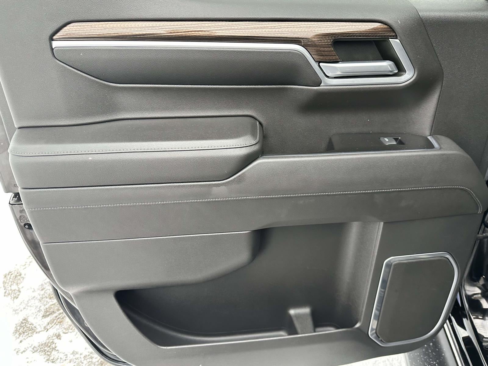 2022 Chevrolet Silverado 1500 4WD Crew Cab 147 RST