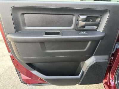 2018 RAM 1500 Express 4x4 Crew Cab 5'7 Box