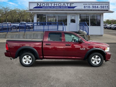 2018 RAM 1500 Express 4x4 Crew Cab 5'7 Box