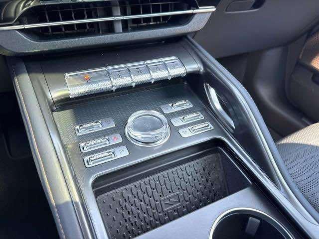 2025 Lincoln Nautilus Reserve