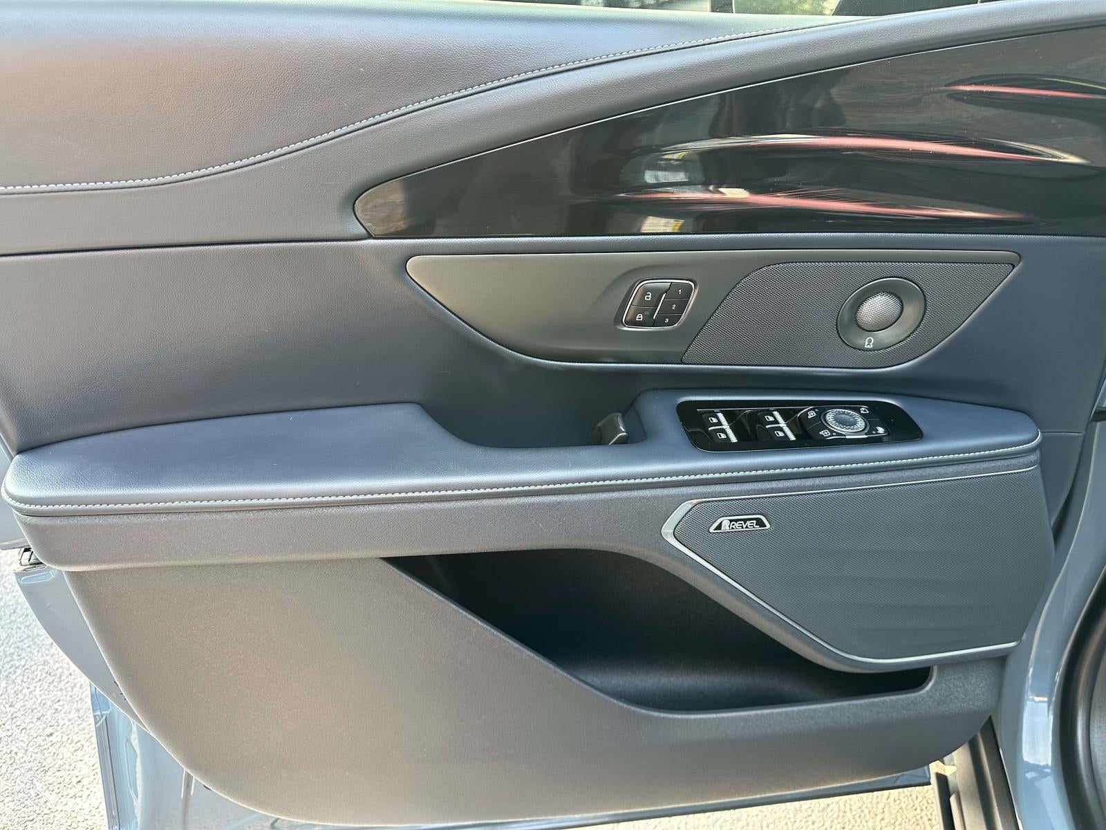 2025 Lincoln Nautilus Reserve AWD