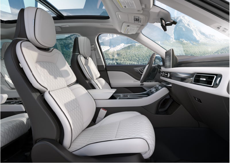 The interior of a Lincoln Aviator® Black Label model is shown in the Chalet theme | Northgate Lincoln in Port Huron MI