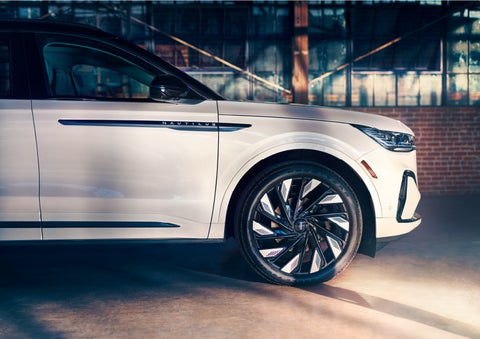 The wheels of the available Jet Appearance Package are highlighted. | Northgate Lincoln in Port Huron MI