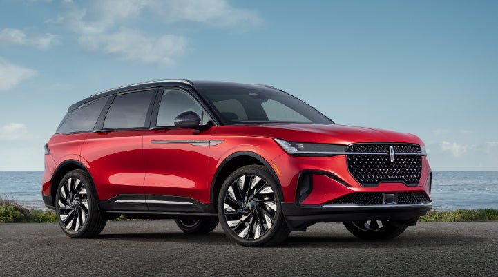 A 2025 Lincoln Nautilus® Reserve model is shown with the stylish available Jet Appearance Package. | Northgate Lincoln in Port Huron MI