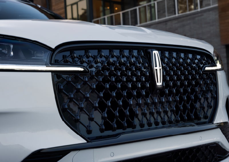 The front grille of a 2026 Lincoln Aviator® SUV is shown. | Northgate Lincoln in Port Huron MI